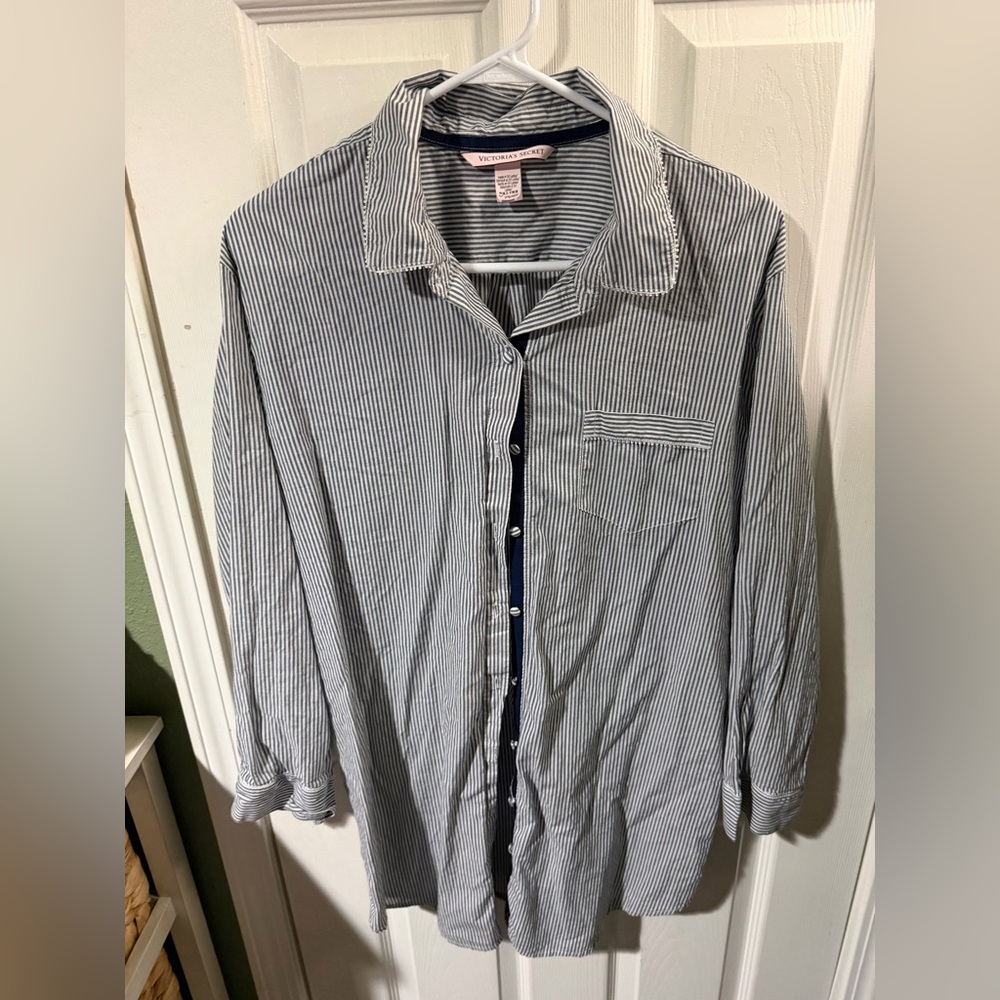 ❣️❄️Victoria's Secret Blue and White Striped Pajama Shirt Gown